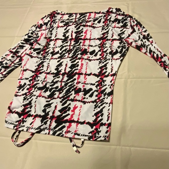 🌸🌸 MICHAEL Michael Kors Abstract Black, White, and Pink Top - Picture 3 of 4